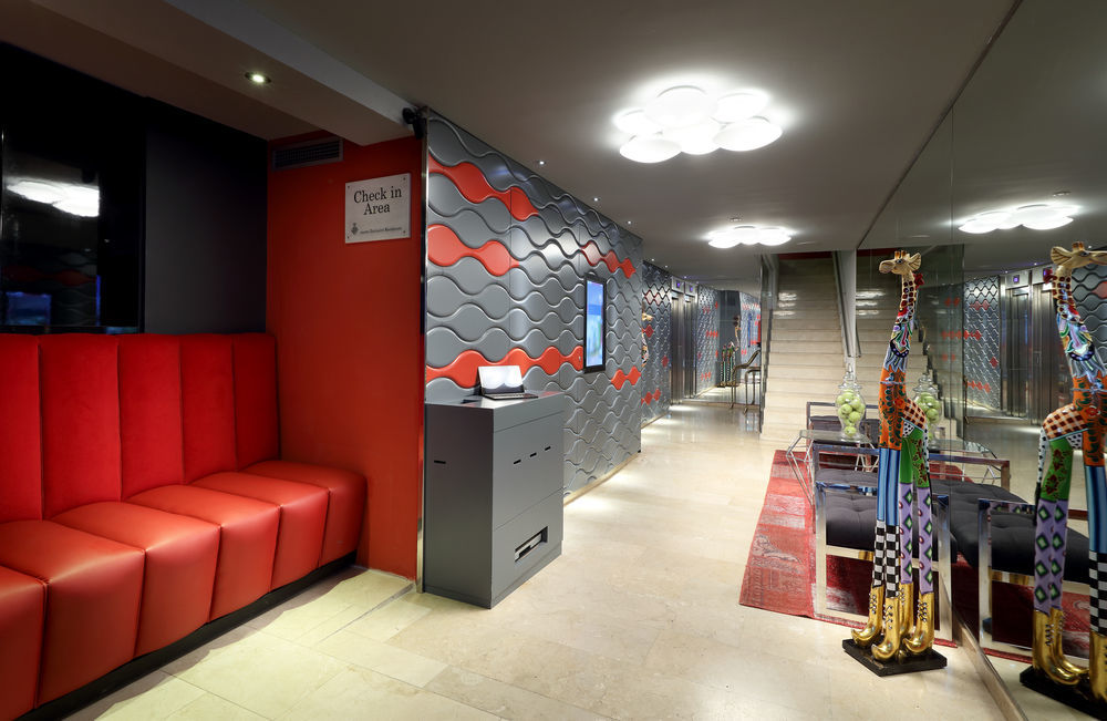 Castro Exclusive Residences Spa Sagrada Familia Barcellona Esterno foto